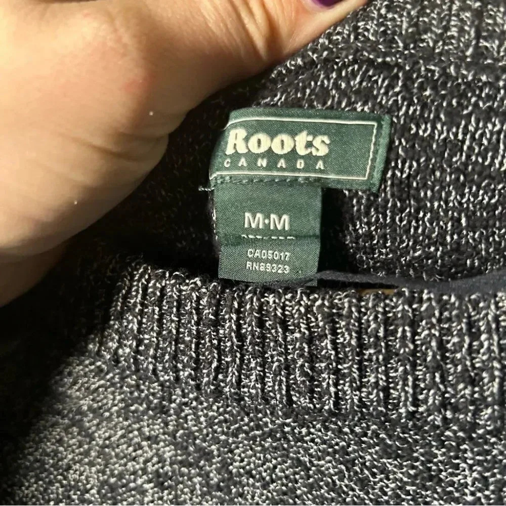 Roots heathered  black knit sweater M - Picture 7 of 8